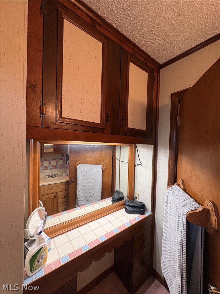 172 Andover Road Property Photo 32