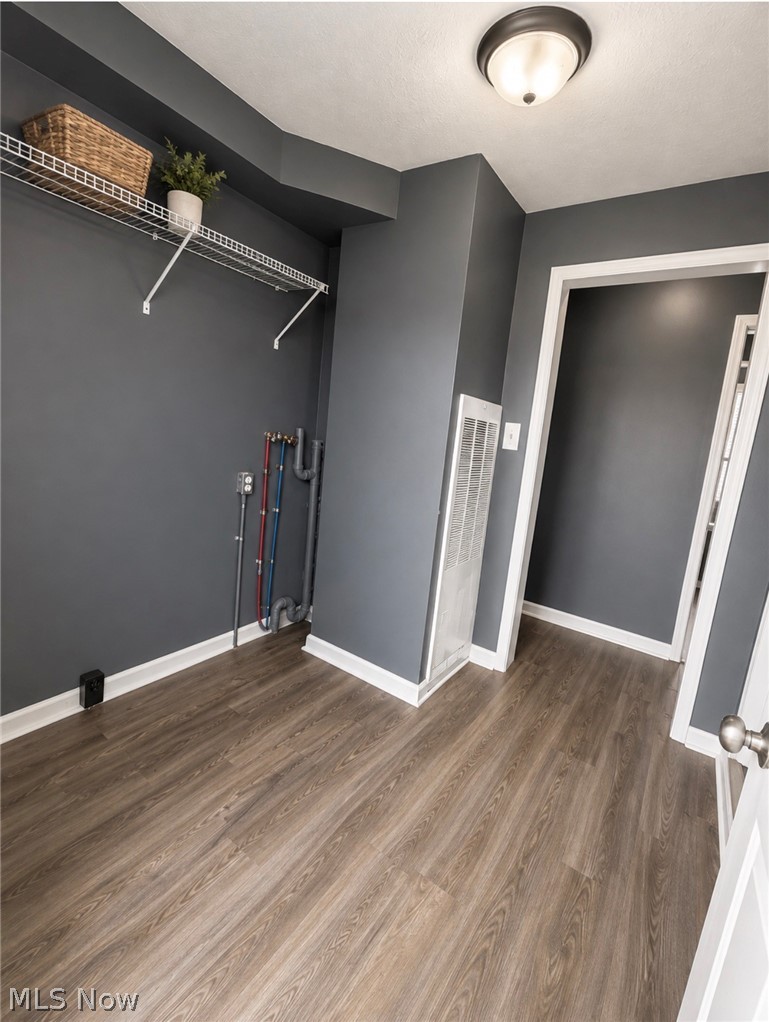 2127 Hoge Avenue Property Photo 7