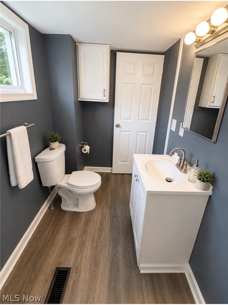 2127 Hoge Avenue Property Photo 8