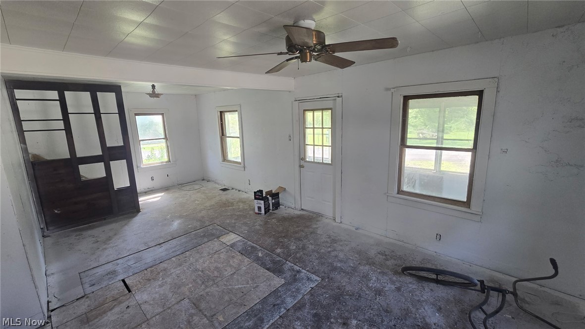 4729 Prospect Street E Property Photo 6
