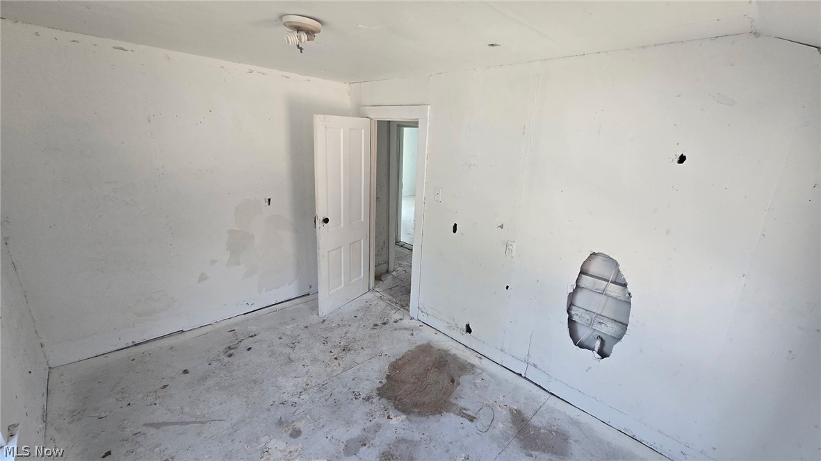 4729 Prospect Street E Property Photo 7