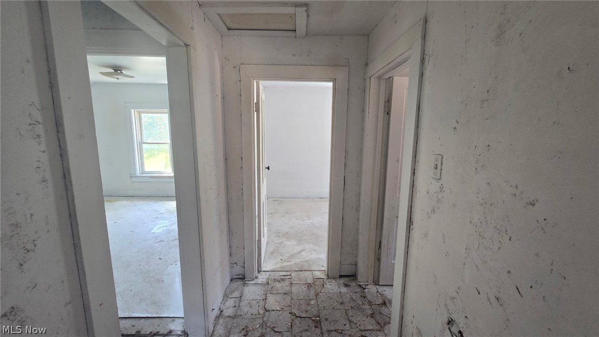 4729 Prospect Street E Property Photo 8