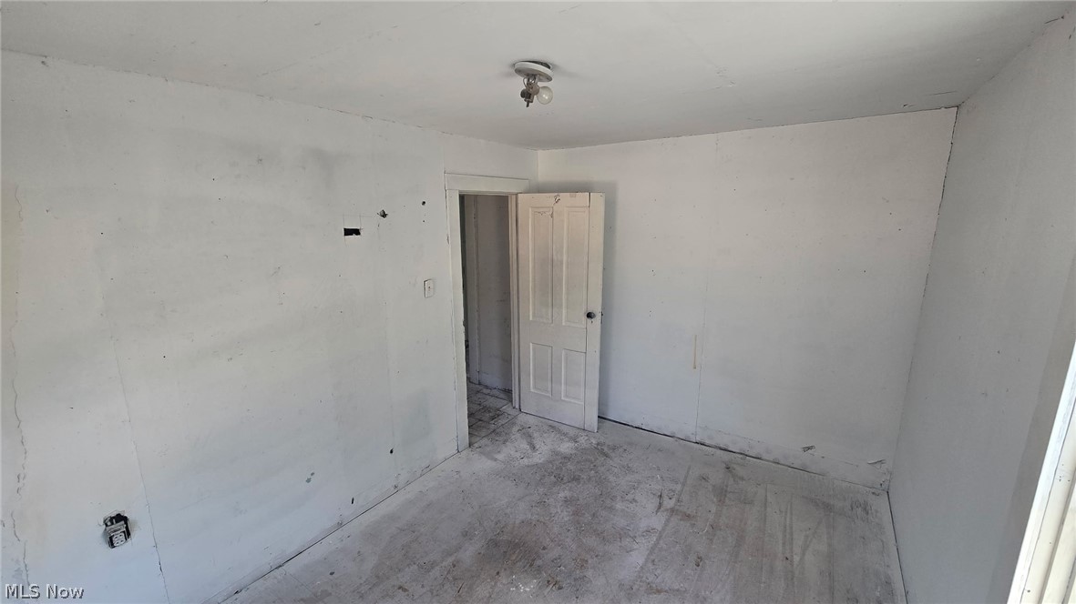 4729 Prospect Street E Property Photo 10