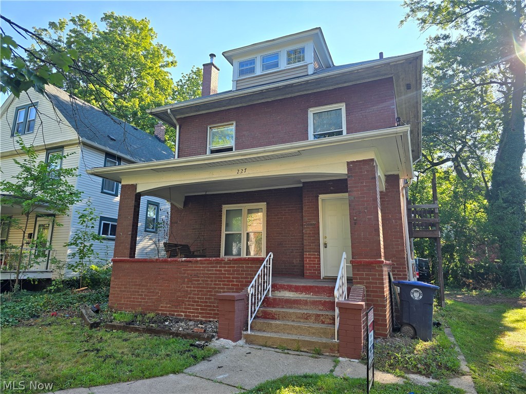 227 S Balch Street Property Photo 1