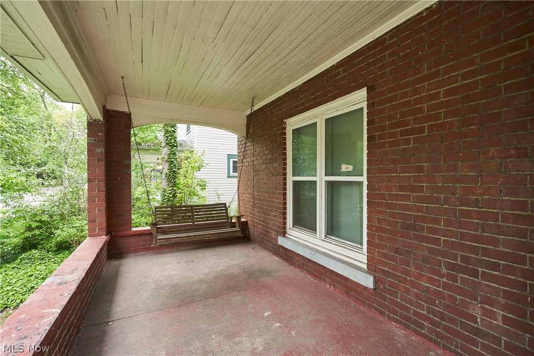 227 S Balch Street Property Photo 4