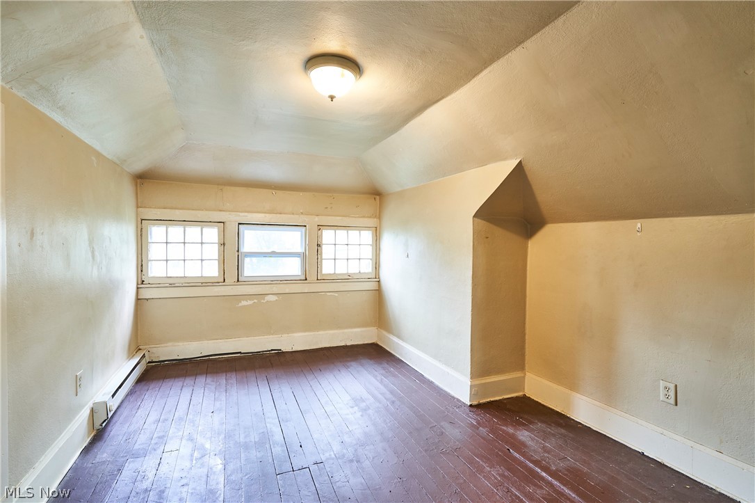 227 S Balch Street Property Photo 23