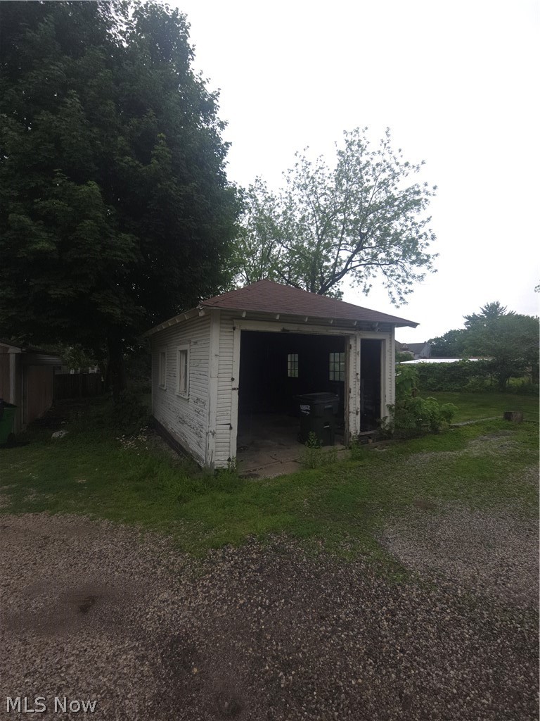 105 W Ely Street Property Photo 27