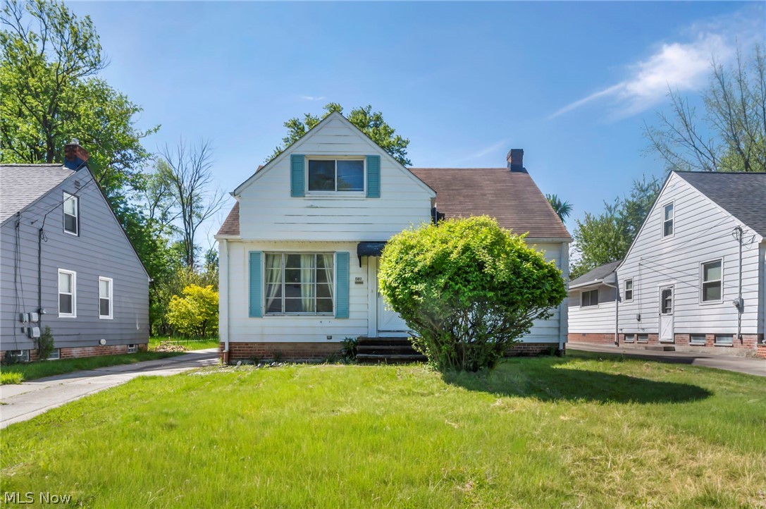 15812 Grant Avenue Property Photo 2