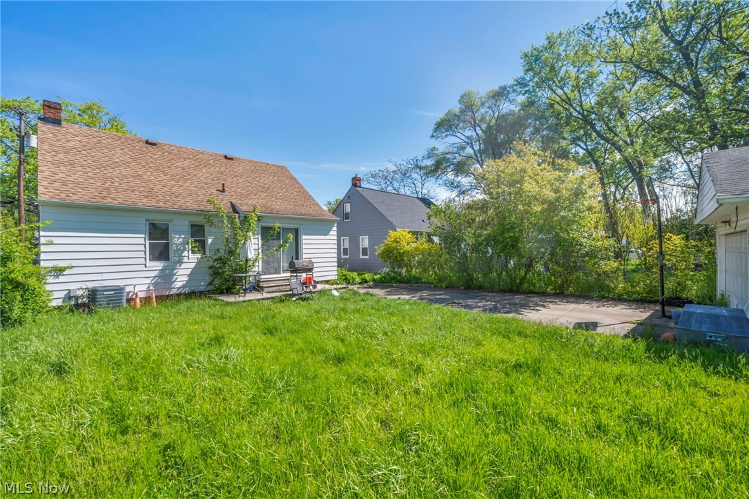15812 Grant Avenue Property Photo 4