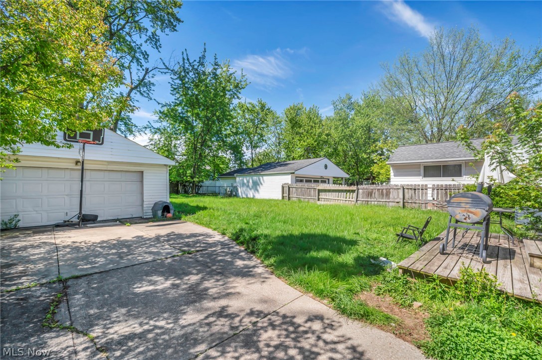 15812 Grant Avenue Property Photo 7