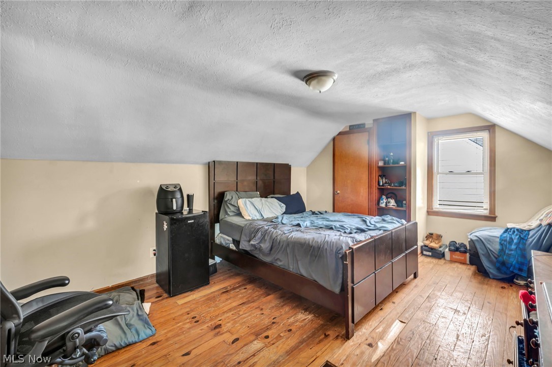 15812 Grant Avenue Property Photo 16