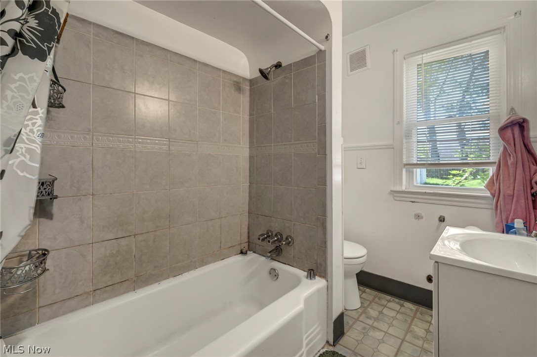 15812 Grant Avenue Property Photo 17