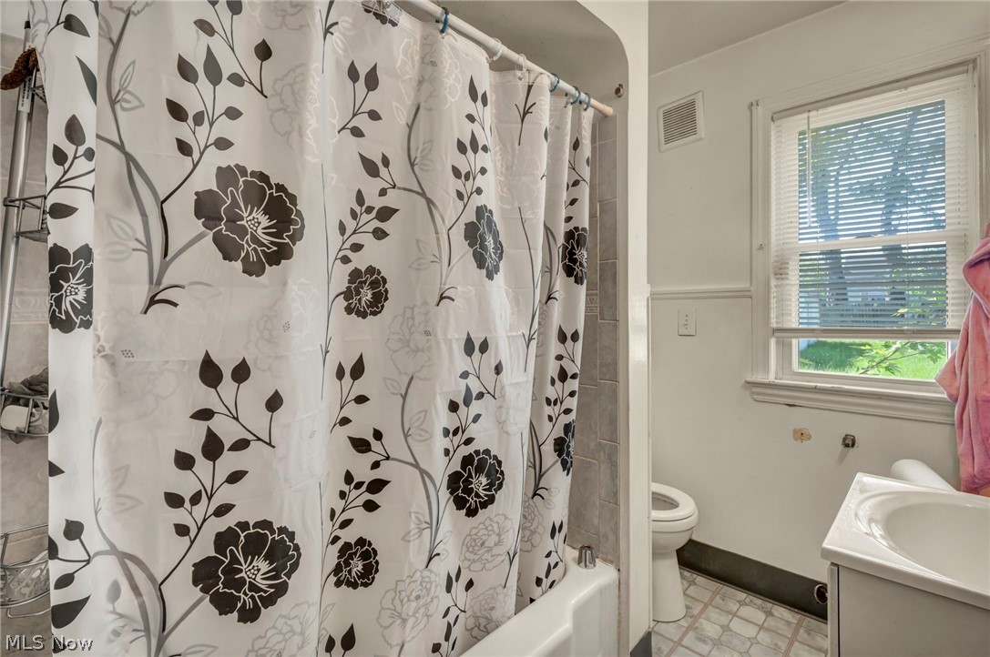 15812 Grant Avenue Property Photo 18
