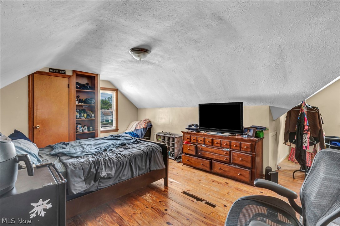 15812 Grant Avenue Property Photo 21