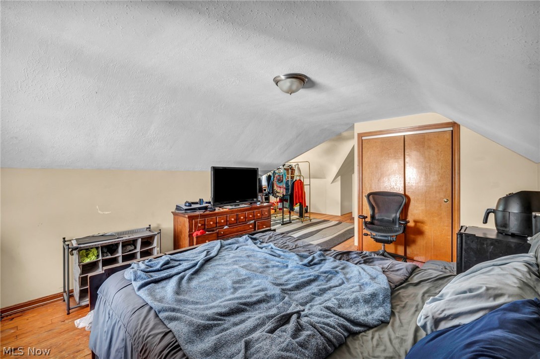 15812 Grant Avenue Property Photo 22