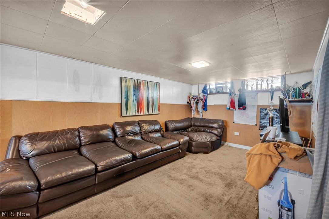 15812 Grant Avenue Property Photo 28