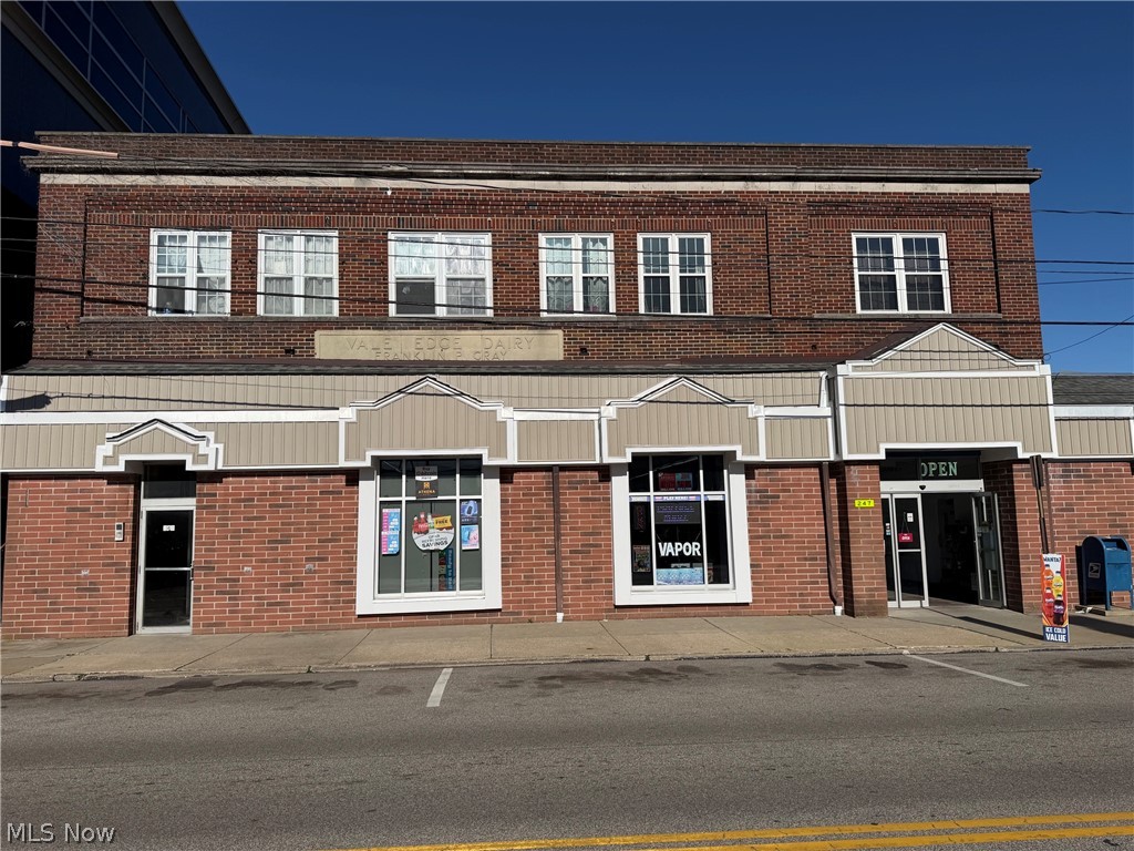 247 S Chestnut Street Property Photo 1