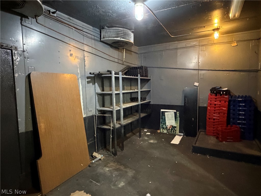 247 S Chestnut Street Property Photo 8
