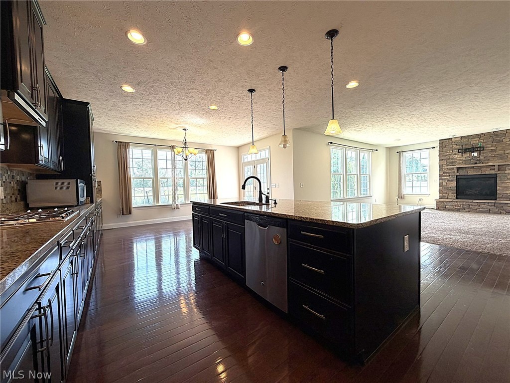 3111 Fairview Drive Property Photo 3