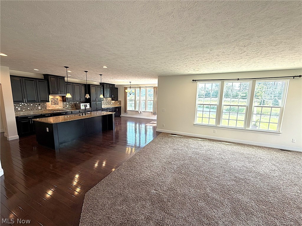 3111 Fairview Drive Property Photo 9