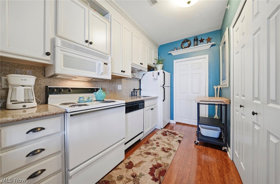 5237 Lake Road W 1107 Property Photo 10