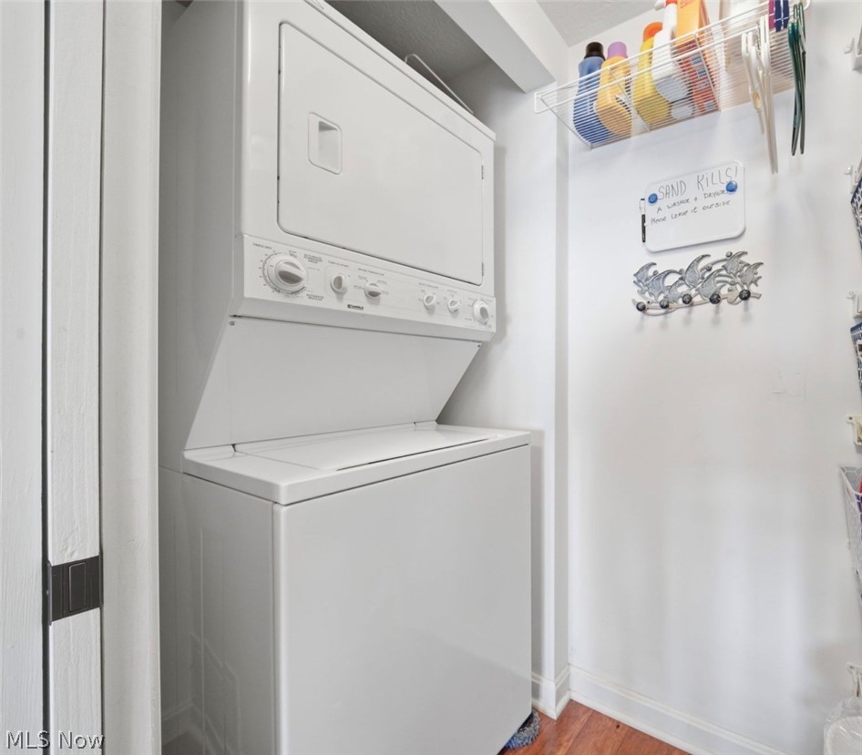 5237 Lake Road W 1107 Property Photo 11