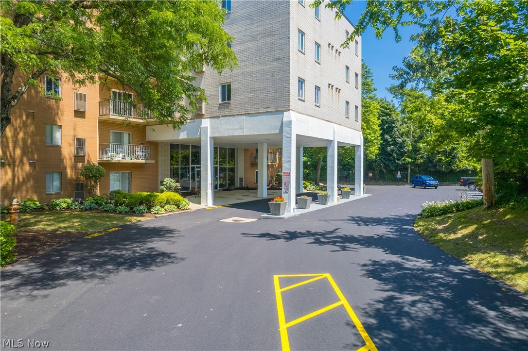 3675 Clague Road 306