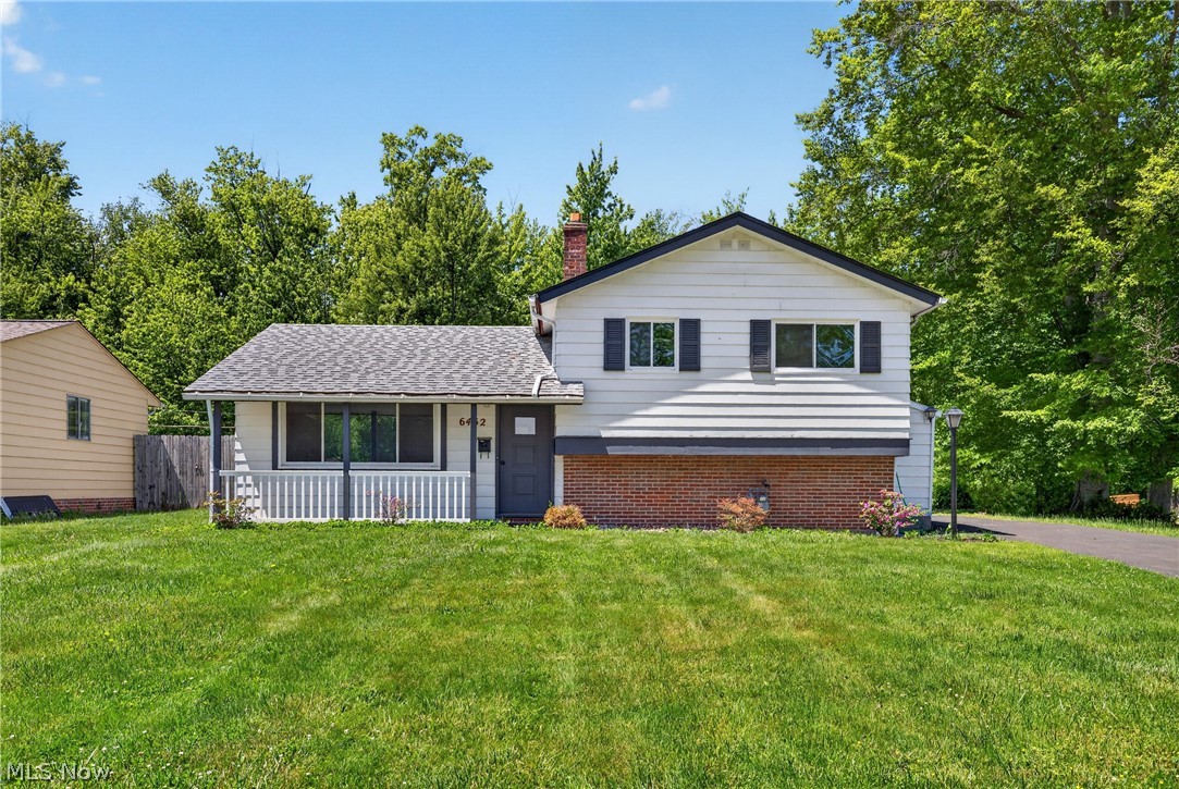 6452 Brooks Boulevard Property Photo 1