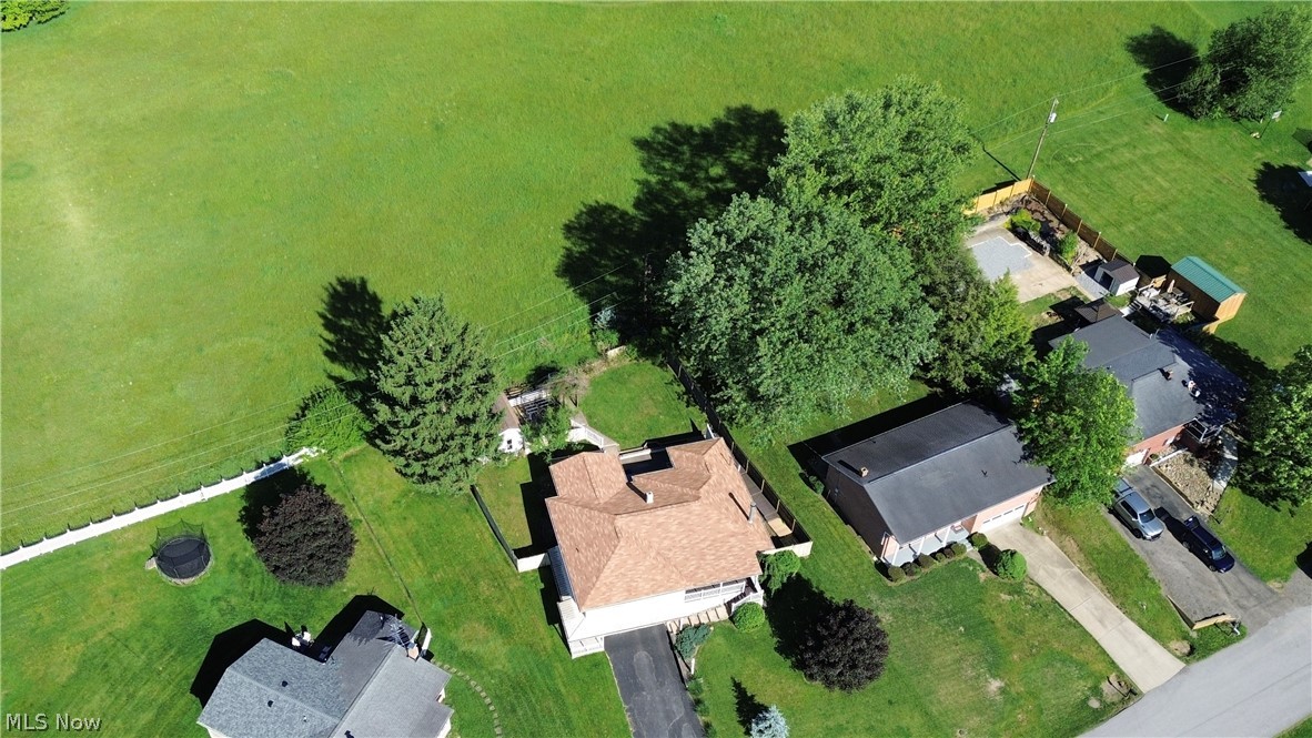 761 Della Drive Property Photo 4