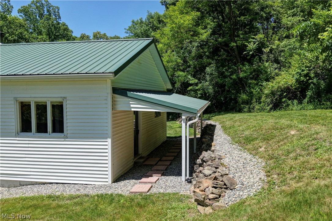 12413 Lick Run Rd Property Photo 6
