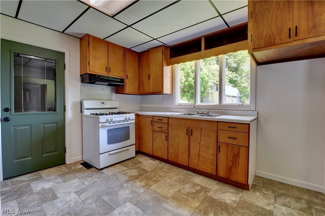 12413 Lick Run Rd Property Photo 7