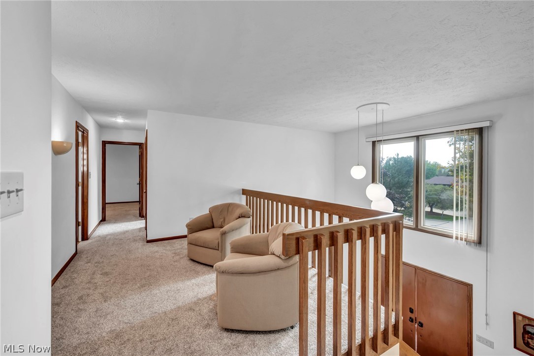 3379 S Smith Road Property Photo 4