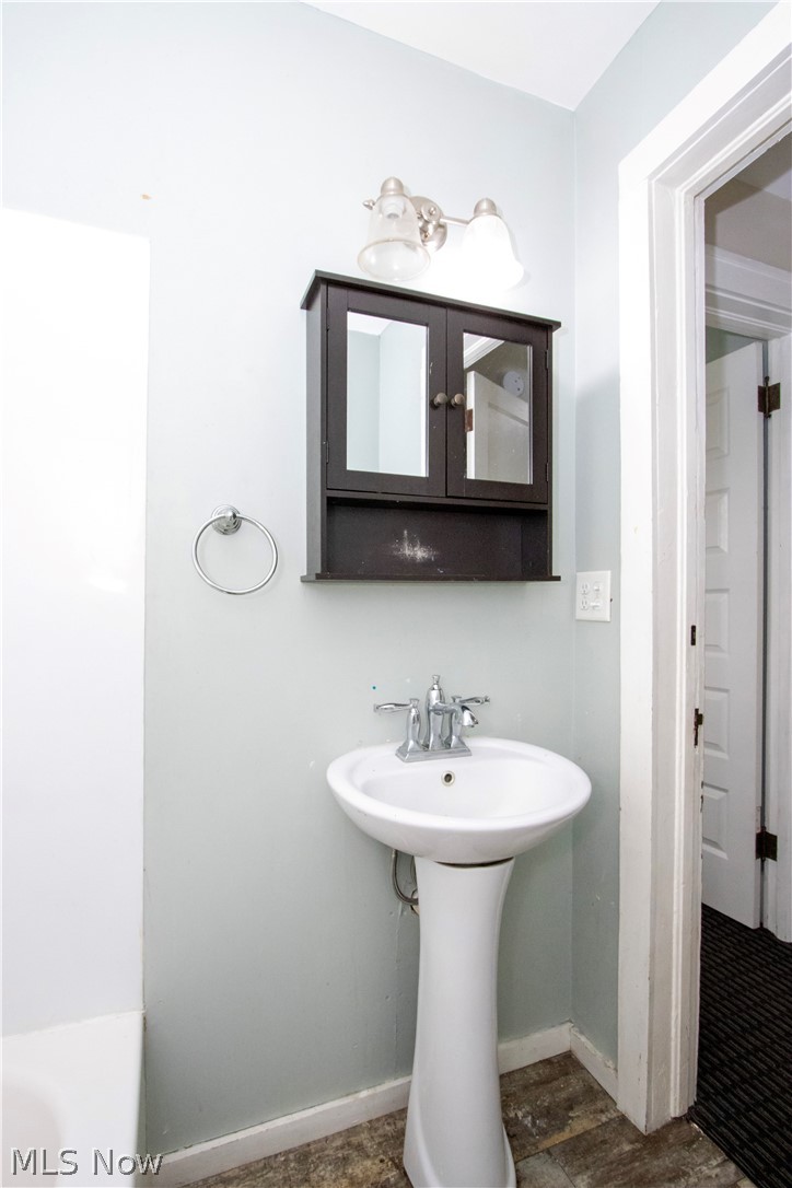 377 S Main Street Property Photo 4