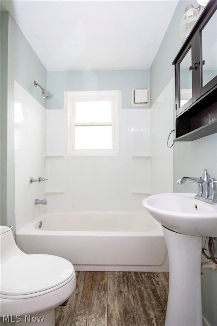 377 S Main Street Property Photo 5