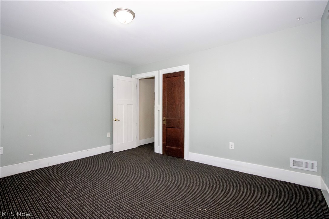 377 S Main Street Property Photo 8