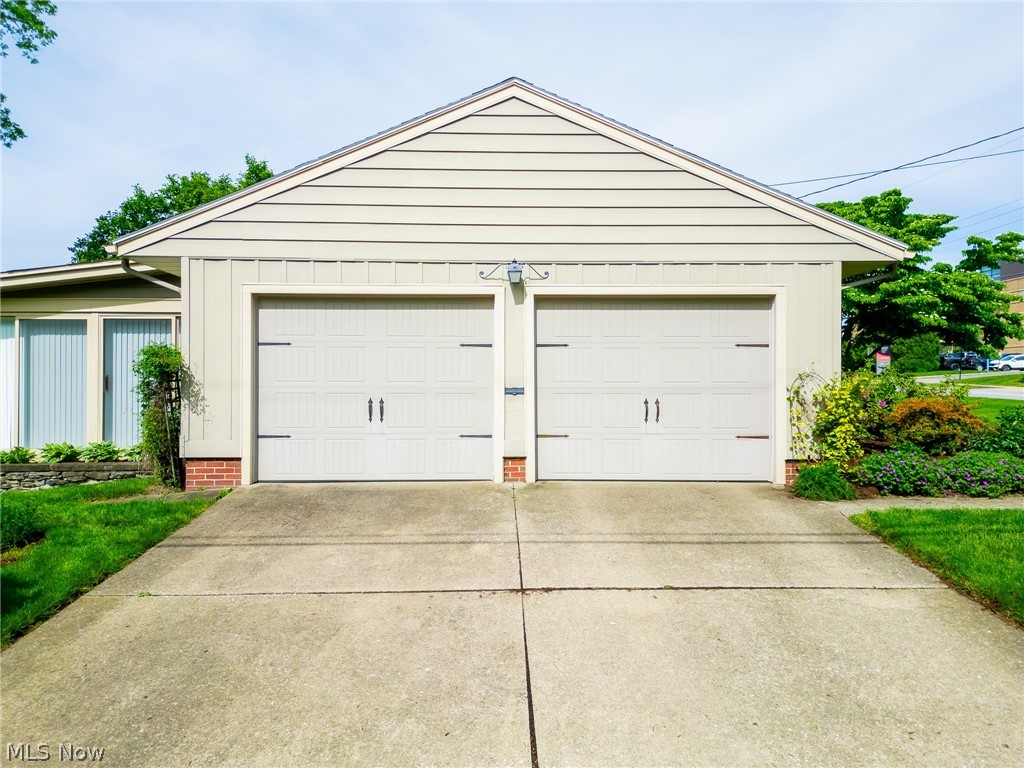353 Hillcrest Drive Property Photo 22