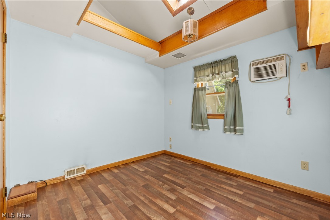 409 Edith Avenue Property Photo 22