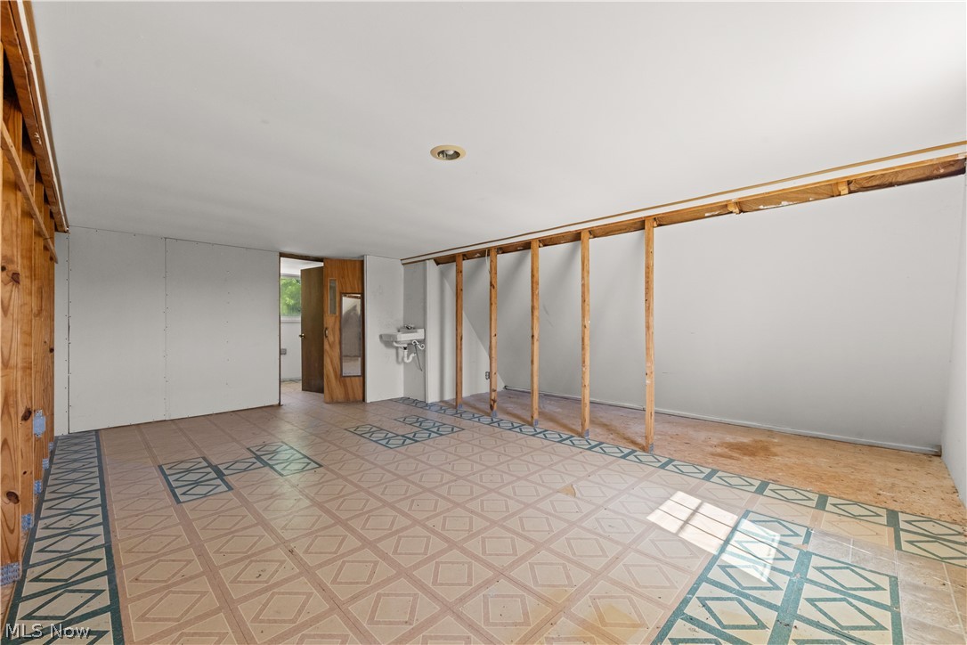 409 Edith Avenue Property Photo 41