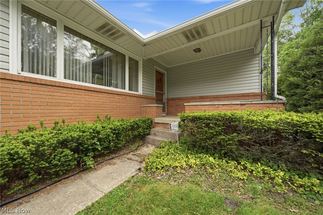 1471 Debra Drive Property Photo 2