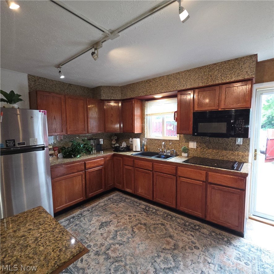 5975 Glenway Drive A Property Photo 3