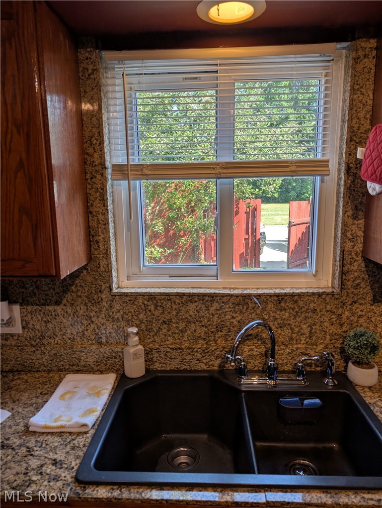 5975 Glenway Drive A Property Photo 8