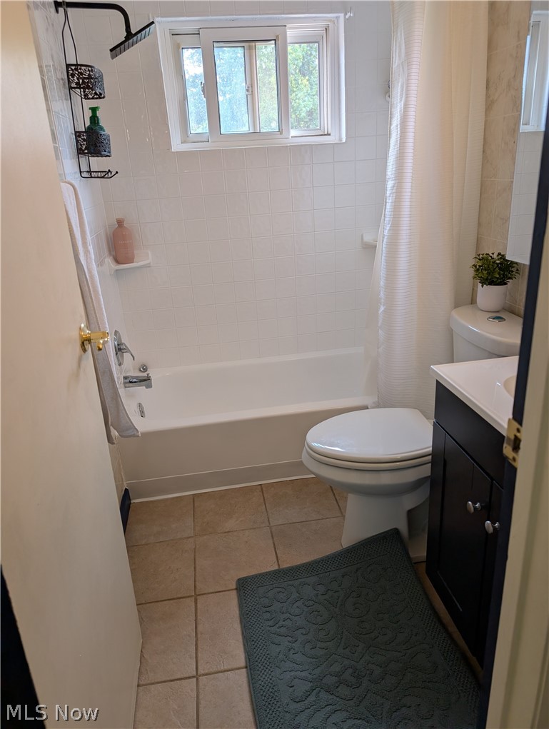 5975 Glenway Drive A Property Photo 24