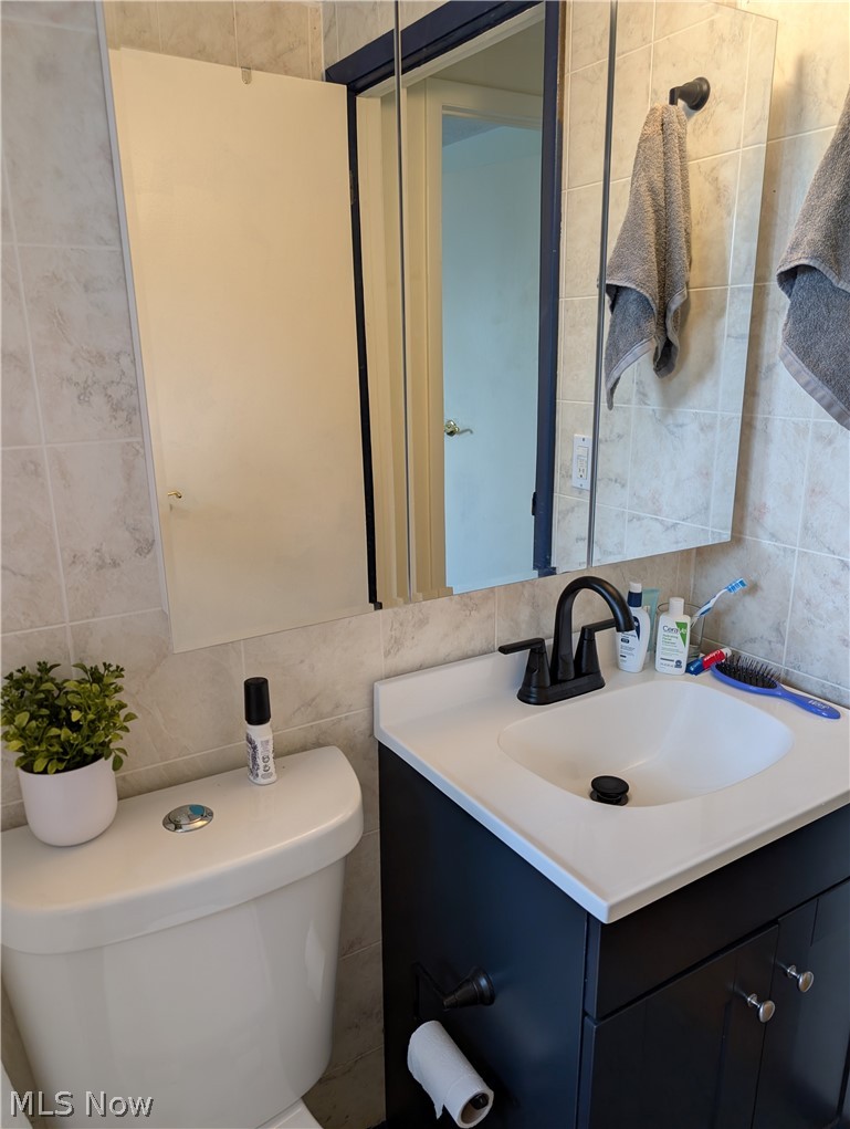5975 Glenway Drive A Property Photo 25