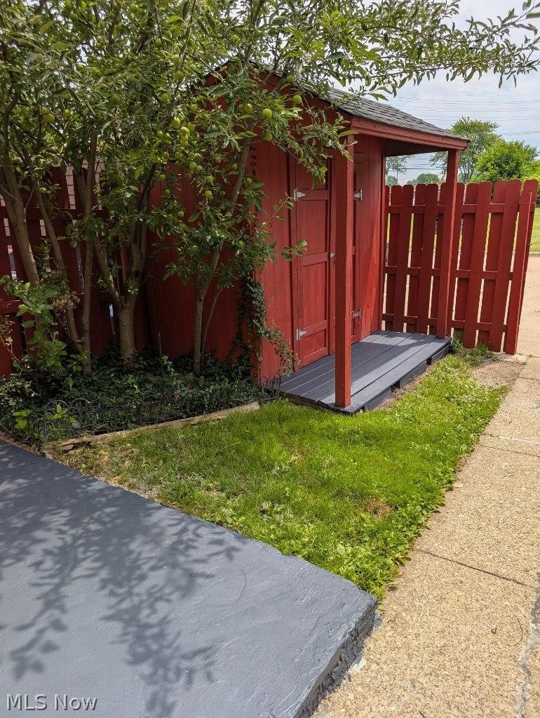 5975 Glenway Drive A Property Photo 34
