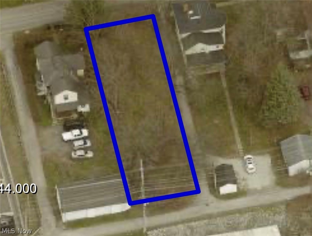 535 E North Street Property Photo 1