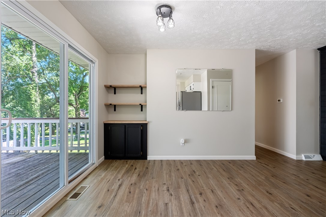 2992 Walbridge Drive Property Photo 8