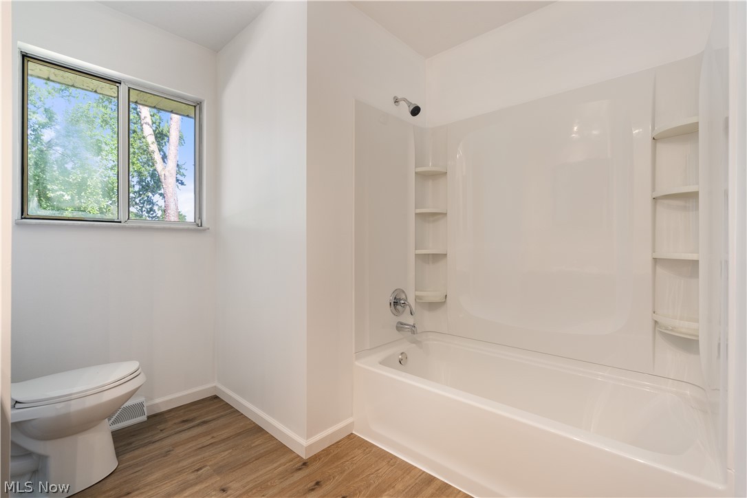 2992 Walbridge Drive Property Photo 15