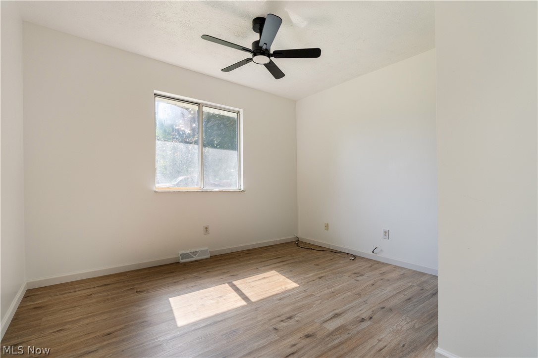 2992 Walbridge Drive Property Photo 16