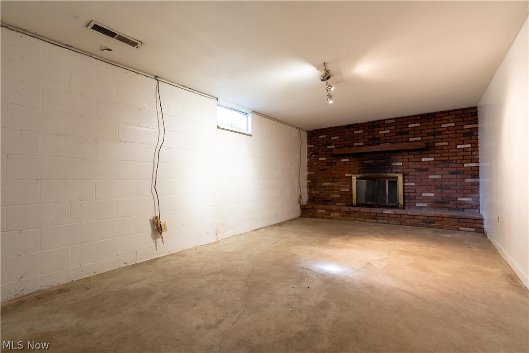 2992 Walbridge Drive Property Photo 24