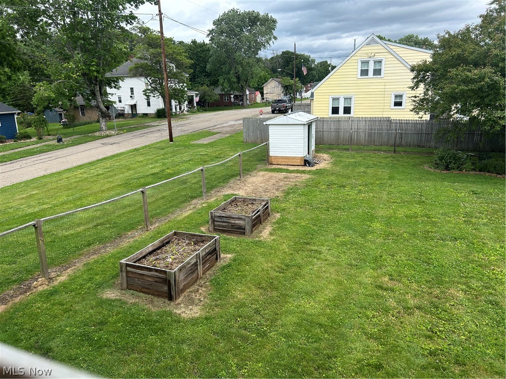 176 Market Street Property Photo 9